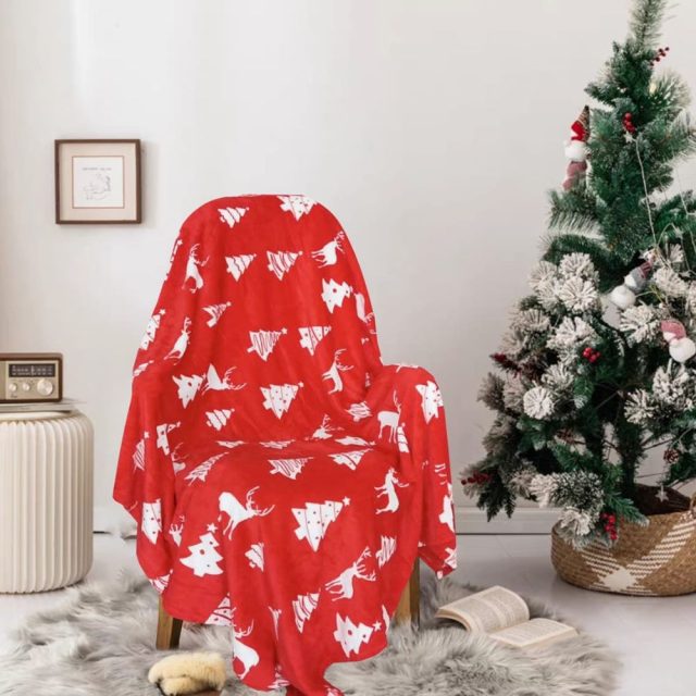 Piros fehér karácsonyfás takaró